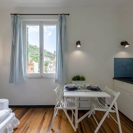 Joivy Family Flat Balcony Vernazza, Cinque Terre 베르나차